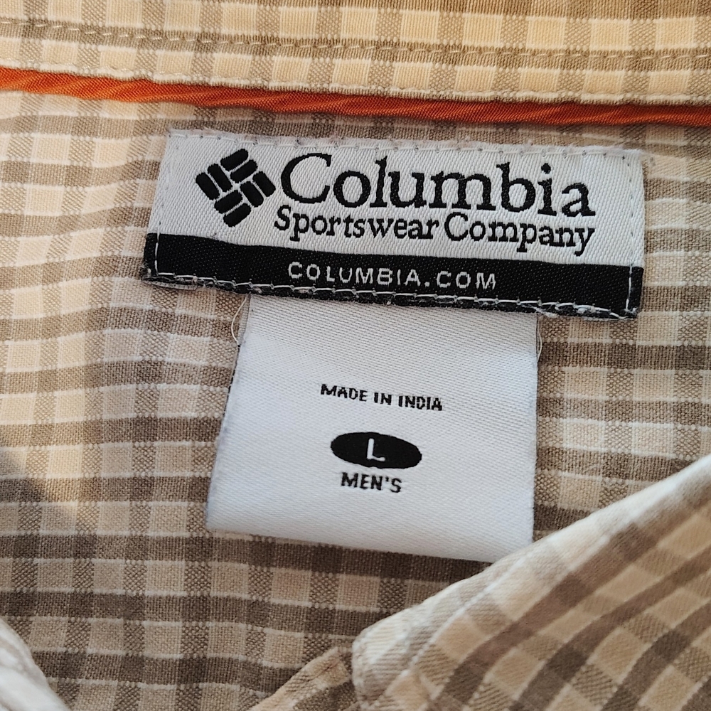 Columbia Men's Long sleeve Beige Plaid Button-Down Shirt. Size Large.
